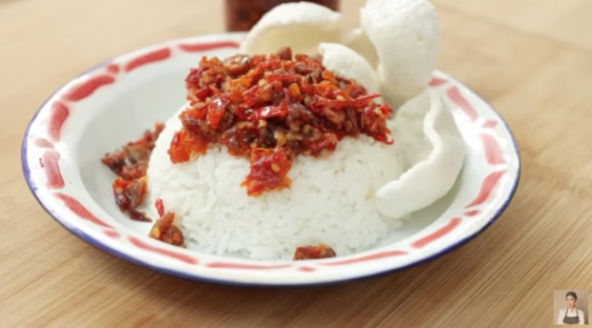 Dijamin Pedas Gurih dan Tahan Lama: Resep Sambal Cumi Mercon ala Chef Devina Hermawan